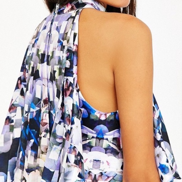 Urban Outfitters x C/meo Collective Geometric Floral Pattern Set Crop Top Skort - Picture 5 of 9